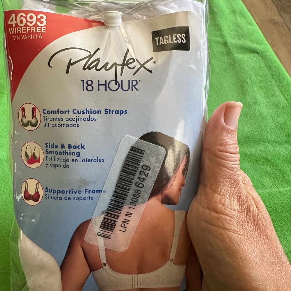 2pk Playtex 18 Hour White Bras  -42C